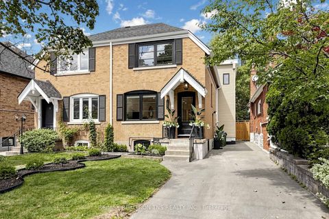 Photo 1 at 136 Glenvale Boulevard, Leaside, Toronto