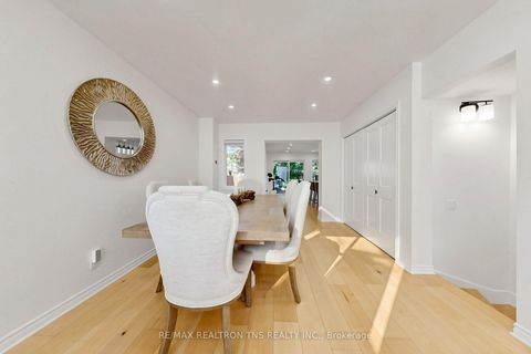 Photo 7 at 136 Glenvale Boulevard, Leaside, Toronto