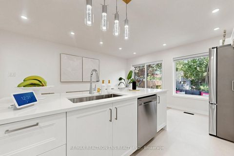Photo 18 at 136 Glenvale Boulevard, Leaside, Toronto