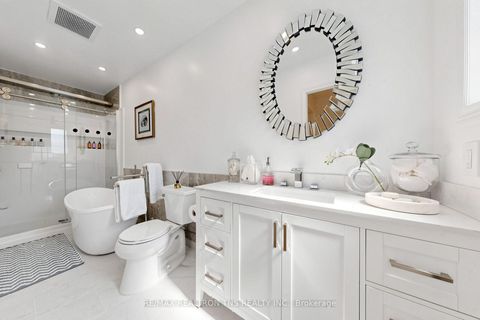 Photo 27 at 136 Glenvale Boulevard, Leaside, Toronto