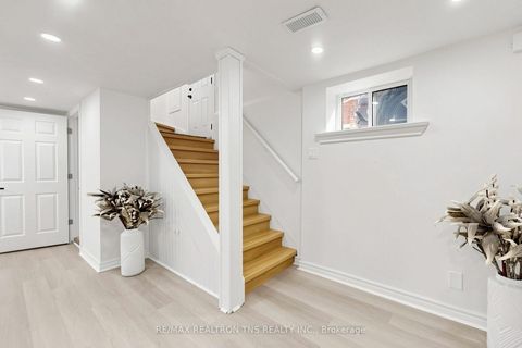 Photo 30 at 136 Glenvale Boulevard, Leaside, Toronto