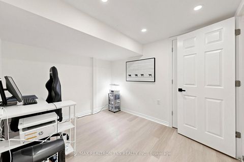 Photo 32 at 136 Glenvale Boulevard, Leaside, Toronto