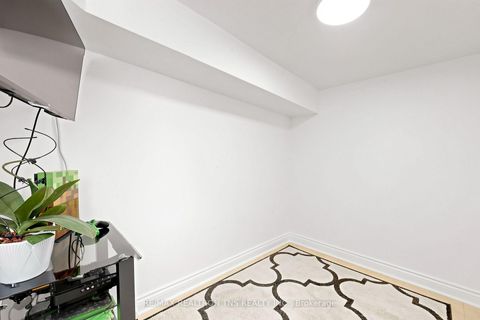Photo 35 at 136 Glenvale Boulevard, Leaside, Toronto