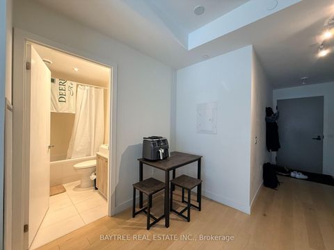 Photo 4 at 804 - 2A Church Street, Waterfront Communities C8, Toronto