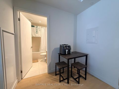 Photo 5 at 804 - 2A Church Street, Waterfront Communities C8, Toronto