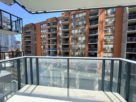 Photo 10 at 804 - 2A Church Street, Waterfront Communities C8, Toronto