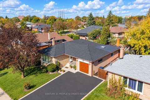 Photo 2 at 228 Jeffcoat Drive, Clairville, Toronto