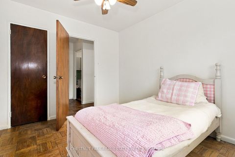 Photo 12 at 102 - 158 Crescent Road, Moore Park, Toronto