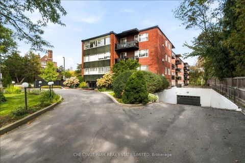 Photo 14 at 102 - 158 Crescent Road, Moore Park, Toronto