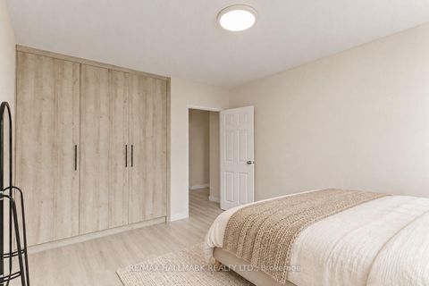 Photo 7 at 506 - 915 Midland Avenue, Eglinton East, Toronto