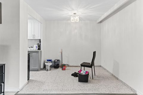 Photo 11 at 506 - 915 Midland Avenue, Eglinton East, Toronto