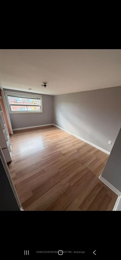 Photo 9 at 9 SONGWOOD Drive, Humbermede, Toronto
