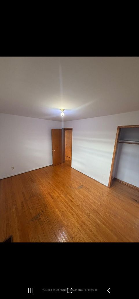Photo 13 at 9 SONGWOOD Drive, Humbermede, Toronto