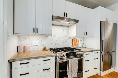 Photo 11 at 502 Lansdowne Avenue, Dufferin Grove, Toronto