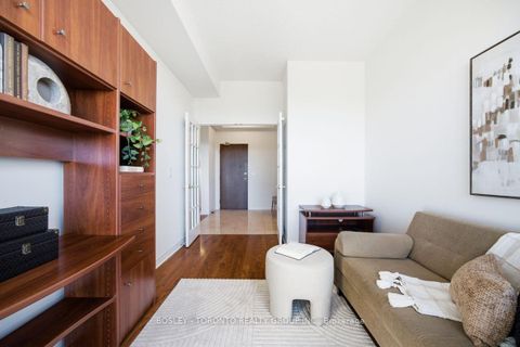 Photo 16 at 1001 - 2662 Bloor Street W, Kingsway South, Toronto