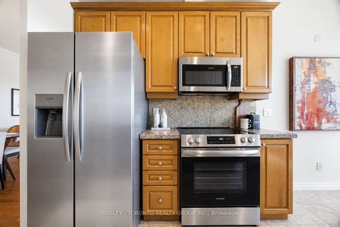 Photo 18 at 1001 - 2662 Bloor Street W, Kingsway South, Toronto