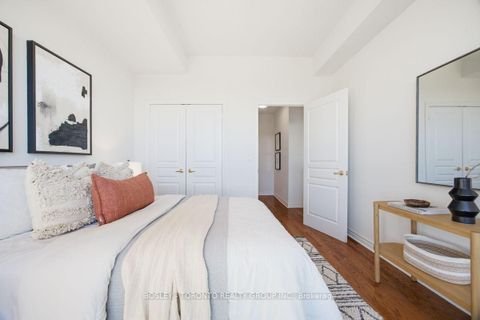 Photo 24 at 1001 - 2662 Bloor Street W, Kingsway South, Toronto