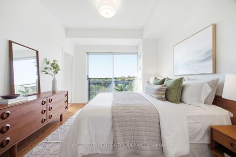 Photo 26 at 1001 - 2662 Bloor Street W, Kingsway South, Toronto