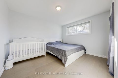 Photo 6 at 39 Seaton Drive, Aurora Highlands, Aurora