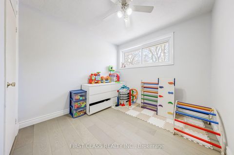 Photo 7 at 39 Seaton Drive, Aurora Highlands, Aurora