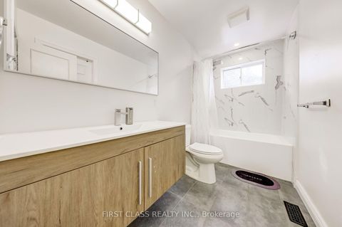Photo 8 at 39 Seaton Drive, Aurora Highlands, Aurora