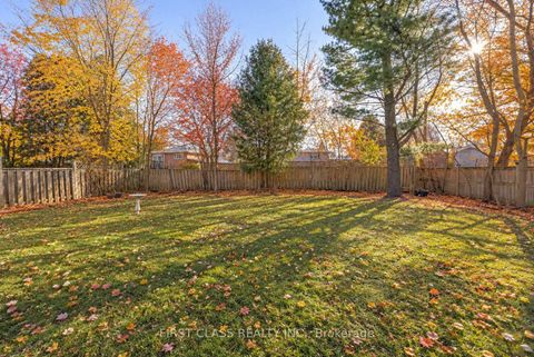 Photo 14 at 39 Seaton Drive, Aurora Highlands, Aurora