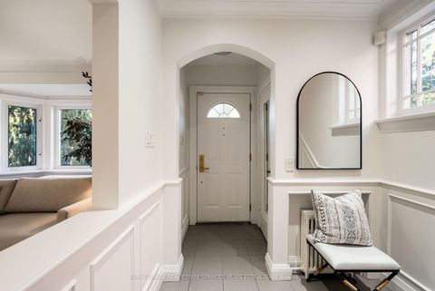 Photo 2 at 27 Berney Crescent, Leaside, Toronto