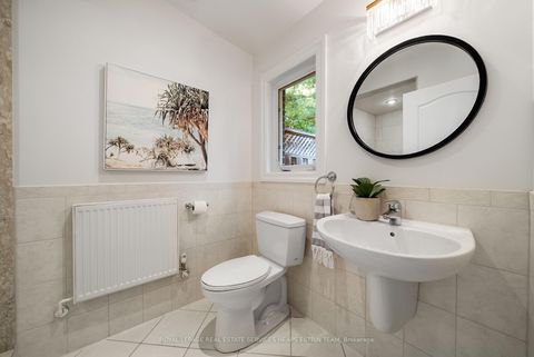 Photo 23 at 27 Berney Crescent, Leaside, Toronto