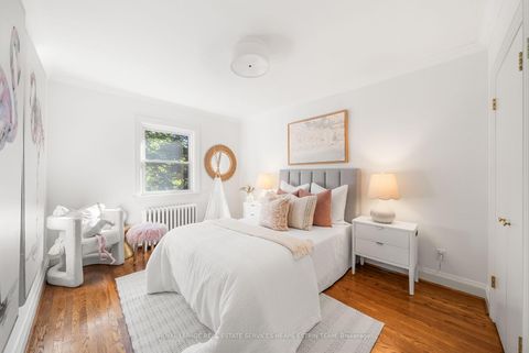 Photo 31 at 27 Berney Crescent, Leaside, Toronto
