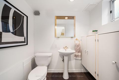 Photo 36 at 27 Berney Crescent, Leaside, Toronto