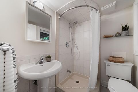 Photo 42 at 27 Berney Crescent, Leaside, Toronto