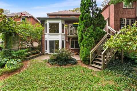 Photo 45 at 27 Berney Crescent, Leaside, Toronto