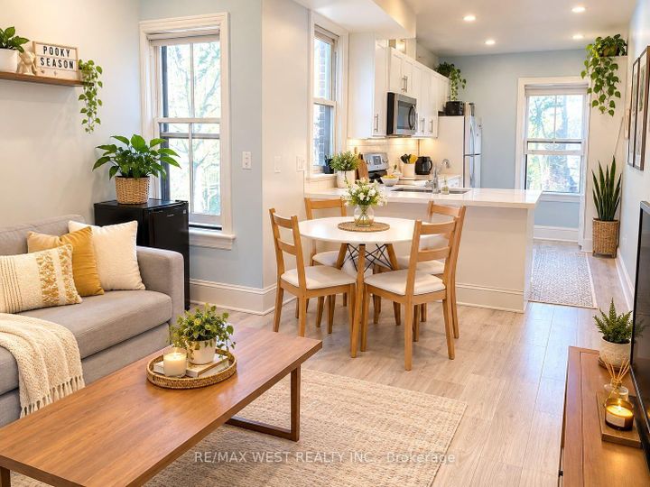 Photo 4 at 301 Dupont Street, Annex, Toronto