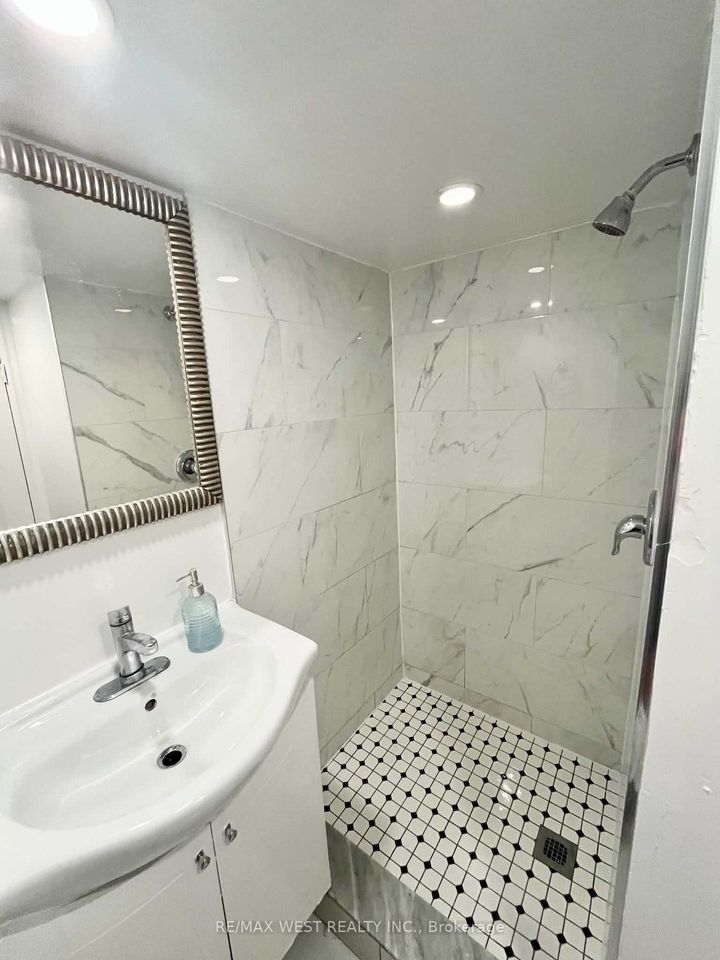 Photo 9 at 301 Dupont Street, Annex, Toronto