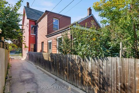 Photo 16 at 195 Shaw Street, Bellwoods, Toronto