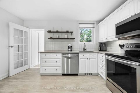 Photo 17 at 294 Gainsborough Road, Woodbine Corridor, Toronto