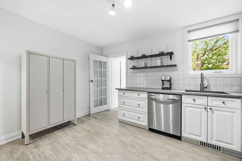 Photo 18 at 294 Gainsborough Road, Woodbine Corridor, Toronto