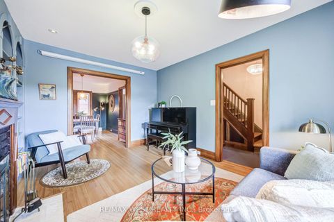 Photo 5 at 258 O'connor Drive, East York, Toronto