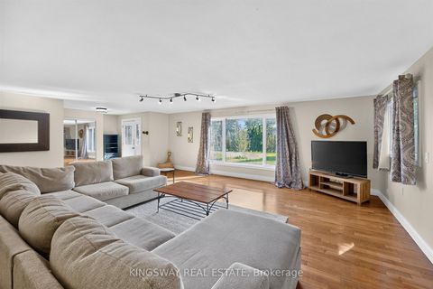 Photo 10 at 3934 Lakeview Road, Rural Innisfil, Innisfil