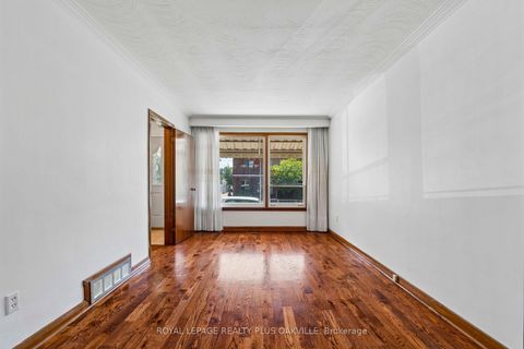 Photo 9 at 72a Lindsey Avenue, Dufferin Grove, Toronto