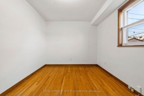 Photo 14 at 72a Lindsey Avenue, Dufferin Grove, Toronto