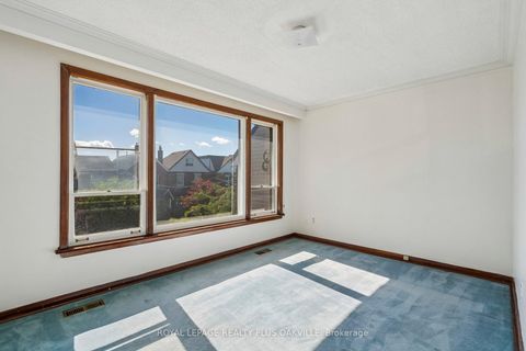 Photo 19 at 72a Lindsey Avenue, Dufferin Grove, Toronto