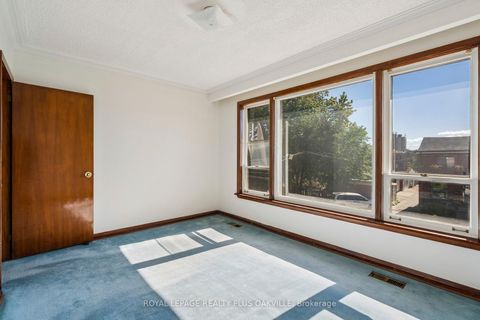 Photo 20 at 72a Lindsey Avenue, Dufferin Grove, Toronto