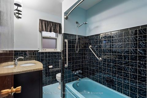 Photo 22 at 72a Lindsey Avenue, Dufferin Grove, Toronto