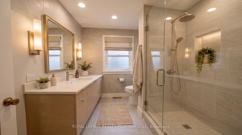 Photo 23 at 72a Lindsey Avenue, Dufferin Grove, Toronto