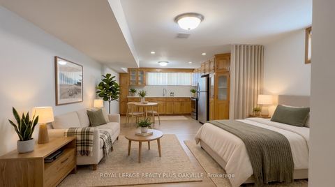 Photo 32 at 72a Lindsey Avenue, Dufferin Grove, Toronto