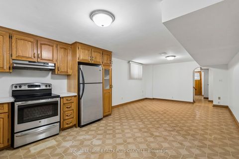 Photo 37 at 72a Lindsey Avenue, Dufferin Grove, Toronto