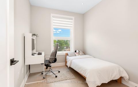 Photo 27 at 10 Hamstead Avenue, Lumsden, Toronto