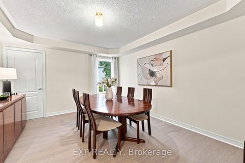 Photo 4 at 70 Thornlodge Drive, Keswick South, Georgina