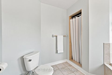 Photo 20 at 70 Thornlodge Drive, Keswick South, Georgina